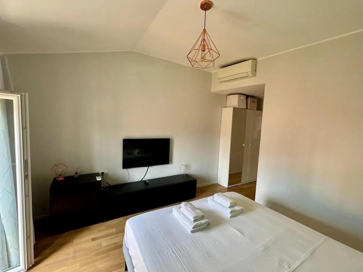 Casa Luminosa Apartment Milan 0*,